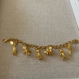 Vintage Disney gold-toned character bracelet!
Mickey, Minnie and more!
